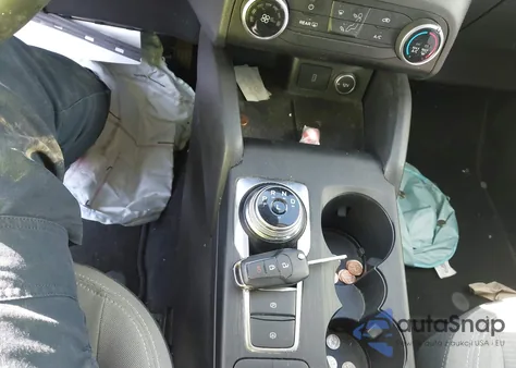 2020 Ford Escape S из США, поврежденный, VIN 1FMCU0F61LUA35572